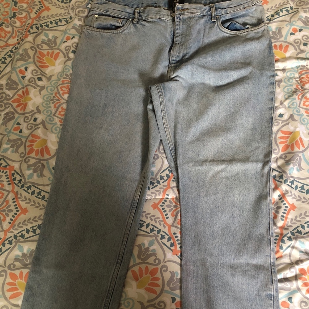 Men’s 36 H&M cropped jeans